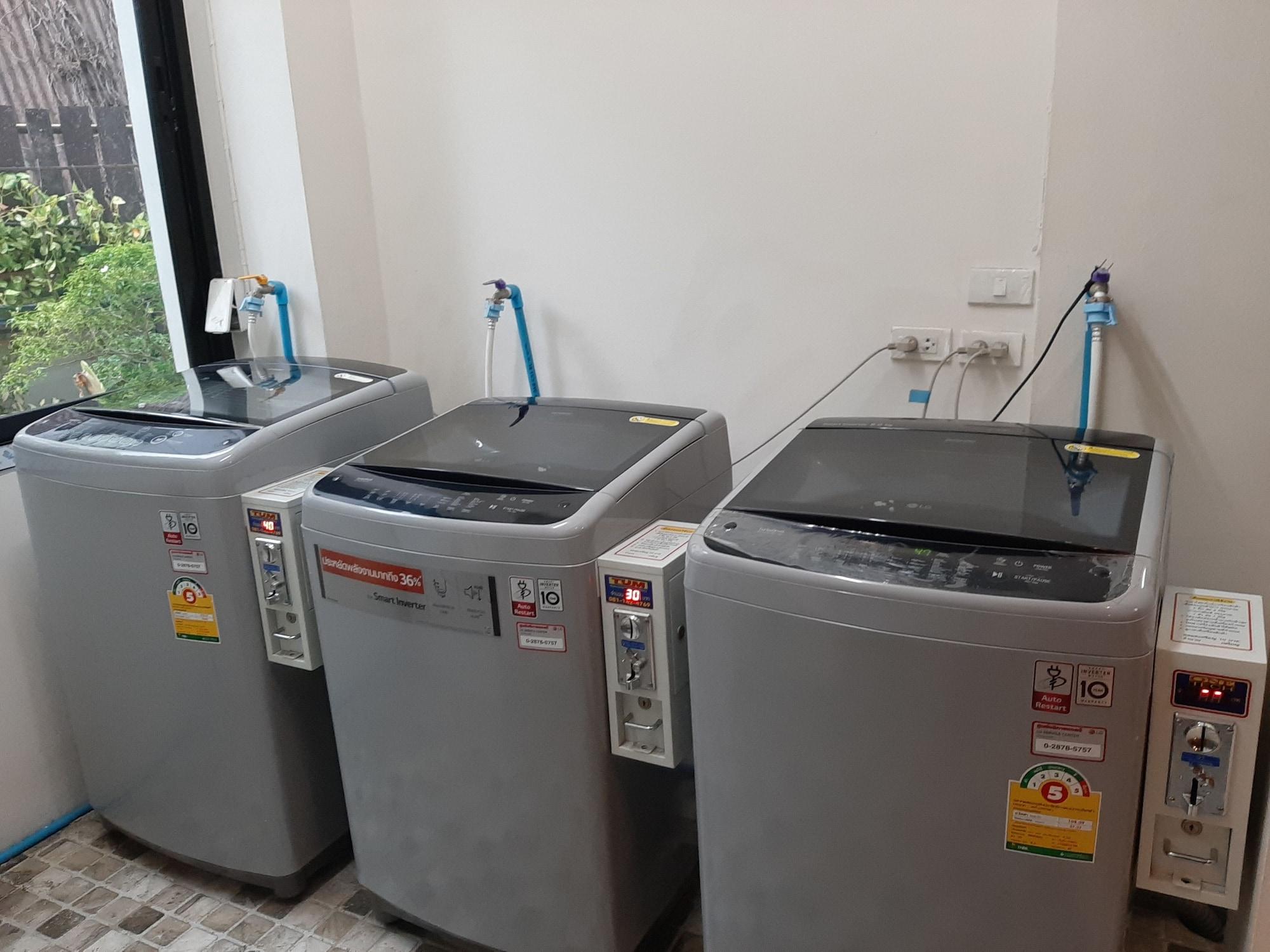 Vanlisut Hotel Ngamwongwan Nonthaburi Luaran gambar