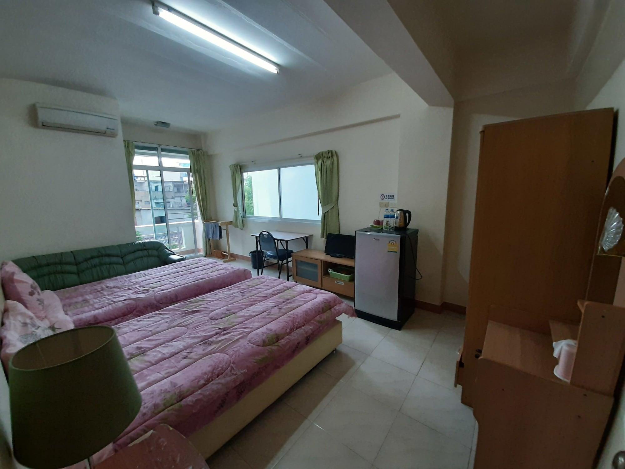 Vanlisut Hotel Ngamwongwan Nonthaburi Luaran gambar
