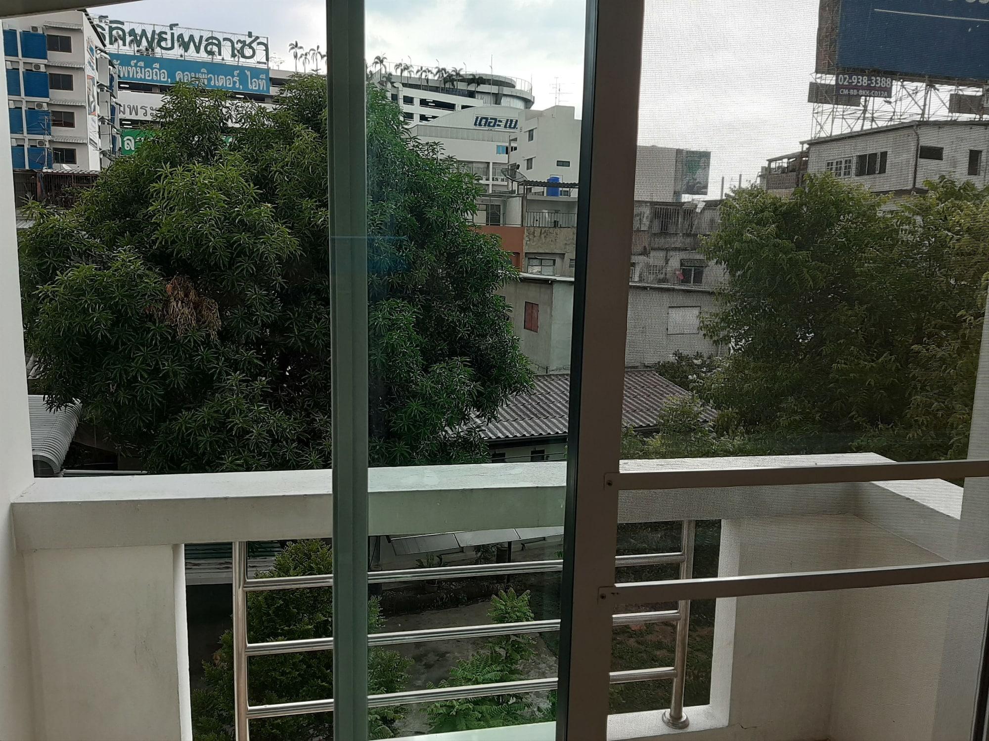 Vanlisut Hotel Ngamwongwan Nonthaburi Luaran gambar