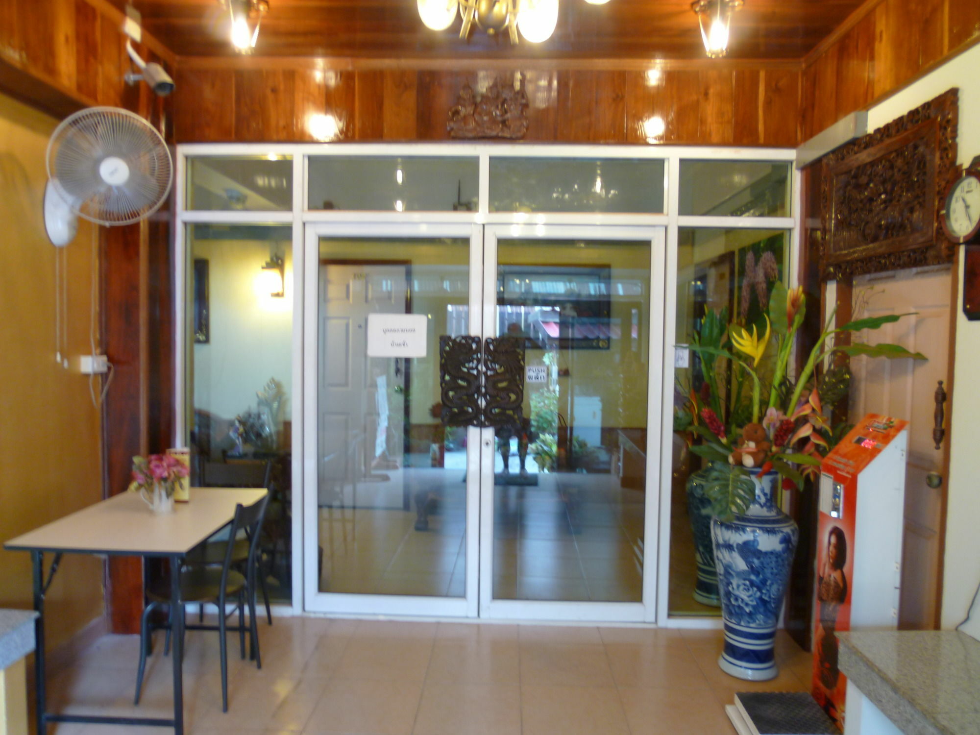 Vanlisut Hotel Ngamwongwan Nonthaburi Luaran gambar